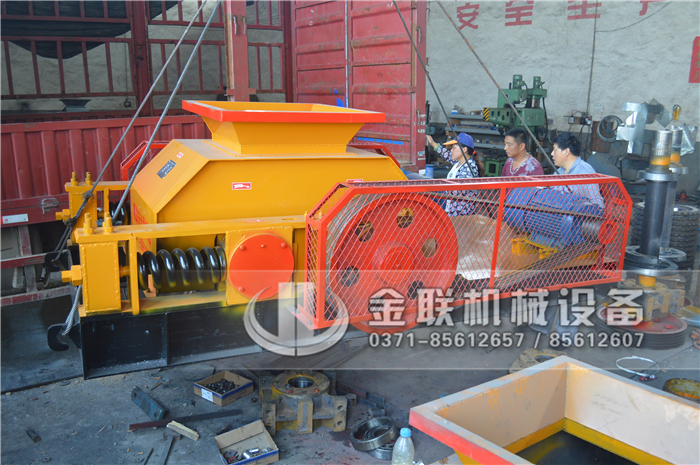 玻璃破碎用雙齒輥破碎機好嗎,購買一臺需要多少錢? 玻璃破碎用雙齒輥破碎機好嗎,購買一臺需要多少錢?