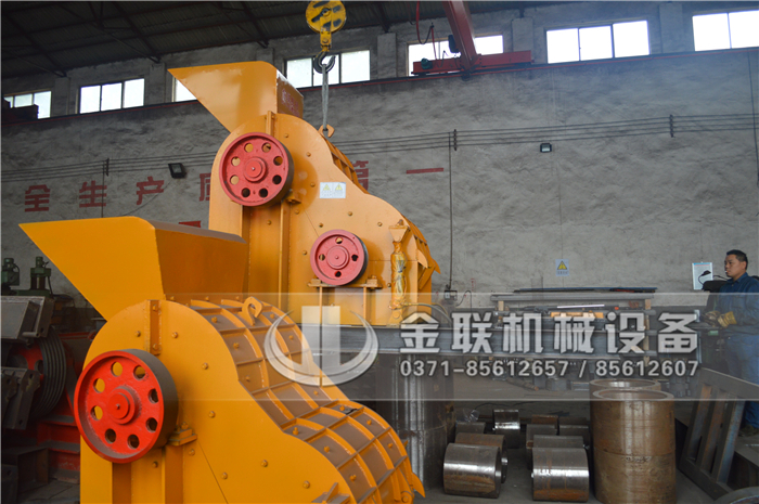 大型煤炭粉碎機(jī)的產(chǎn)量是多少，是怎么來粉碎煤炭的？