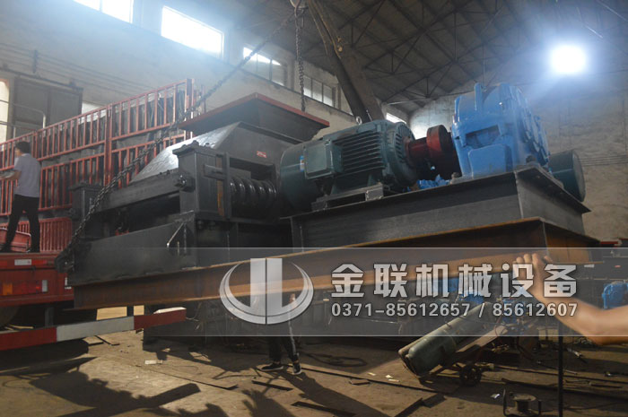 大、中、小型對輥制沙機的參數分別是多少？