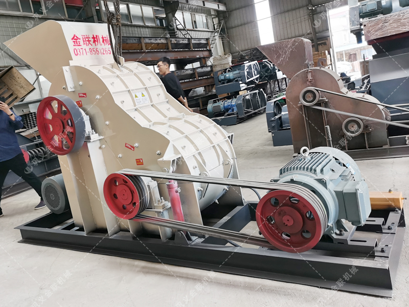 SCF88雙級破碎機發往云南 破碎頁巖